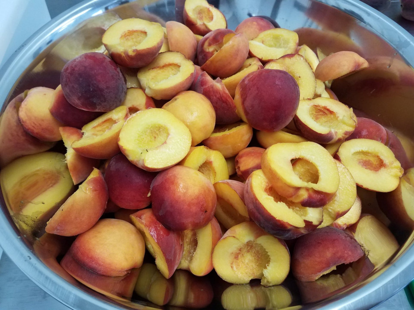 Freeze-Dried Peach Slices